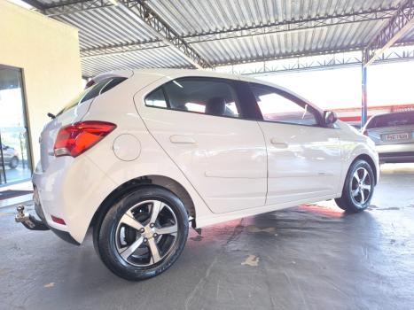 CHEVROLET Onix Hatch 1.4 4P FLEX LTZ, Foto 6