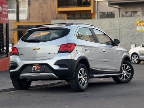 CHEVROLET Onix Hatch 1.4 4P FLEX ACTIV, Foto 4