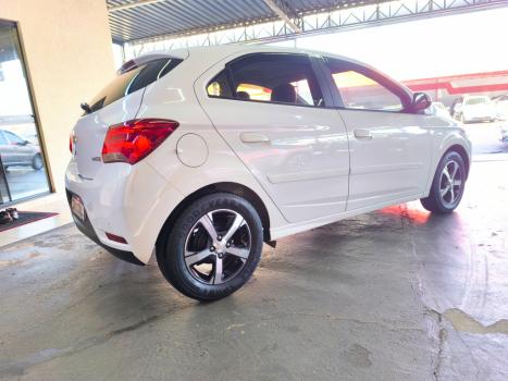 CHEVROLET Onix Hatch 1.4 4P FLEX LTZ, Foto 6