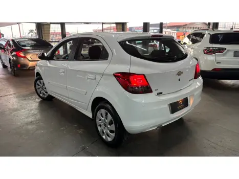 CHEVROLET Onix Hatch 1.4 4P FLEX LT, Foto 14