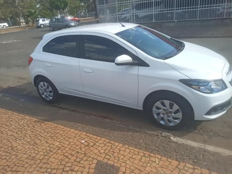 CHEVROLET Onix Hatch 1.4 4P FLEX LT, Foto 1