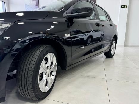 CHEVROLET Onix Hatch 1.0 4P FLEX LTZ TURBO AUTOMTICO, Foto 11