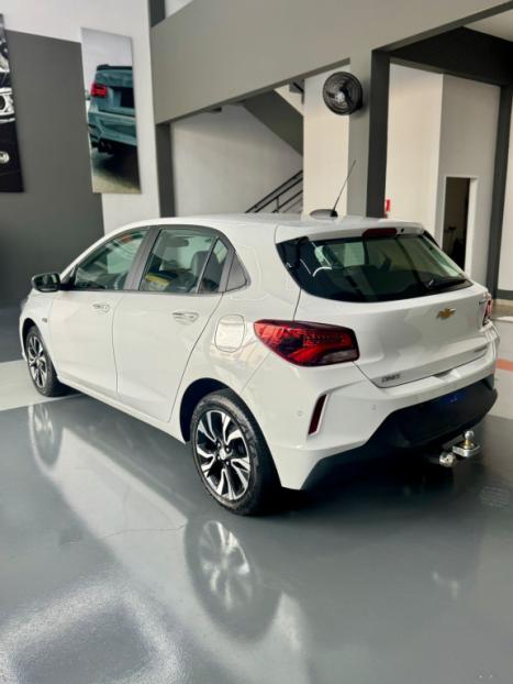 CHEVROLET Onix Hatch 1.0 12V 4P FLEX PREMIER 2 TURBO AUTOMTICO, Foto 4