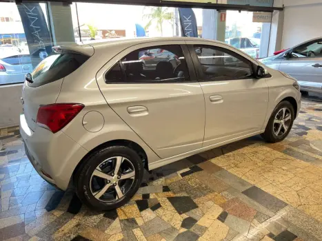 CHEVROLET Onix Hatch 1.4 4P FLEX LTZ, Foto 3