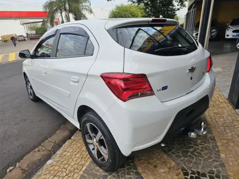 CHEVROLET Onix Hatch 1.4 4P FLEX LTZ, Foto 3