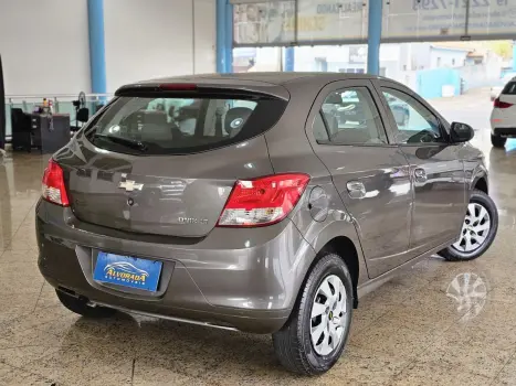 CHEVROLET Onix Hatch 1.0 4P FLEX LT, Foto 3