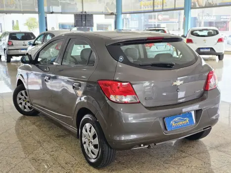 CHEVROLET Onix Hatch 1.0 4P FLEX LT, Foto 4
