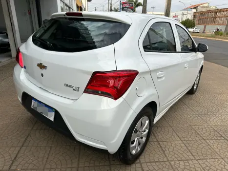 CHEVROLET Onix Hatch 1.0 4P FLEX LT, Foto 8