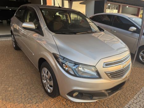 CHEVROLET Onix Hatch 1.4 4P FLEX LT, Foto 2