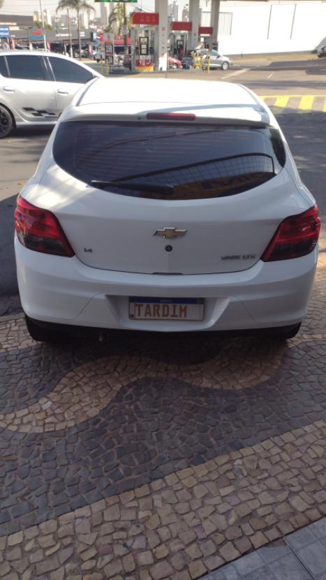 CHEVROLET Onix Hatch 1.4 4P FLEX LTZ, Foto 13