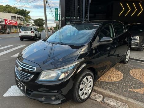 CHEVROLET Onix Hatch 1.4 4P FLEX LT, Foto 1