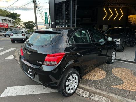 CHEVROLET Onix Hatch 1.4 4P FLEX LT, Foto 13