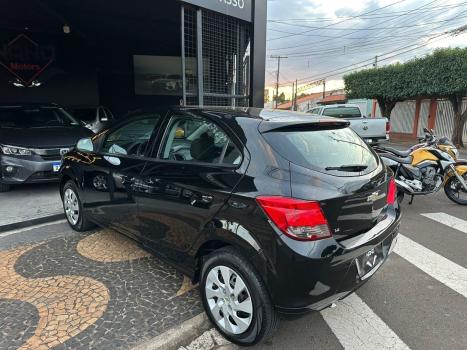 CHEVROLET Onix Hatch 1.4 4P FLEX LT, Foto 16
