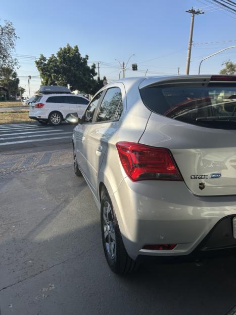 CHEVROLET Onix Hatch 1.4 4P FLEX LTZ AUTOMTICO, Foto 4