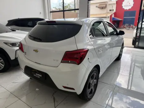CHEVROLET Onix Hatch 1.4 4P FLEX LT, Foto 4