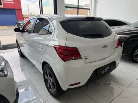 CHEVROLET Onix Hatch 1.4 4P FLEX LT, Foto 5