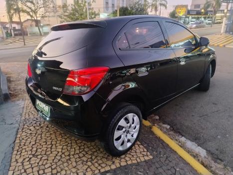 CHEVROLET Onix Hatch 1.4 4P FLEX LT, Foto 3