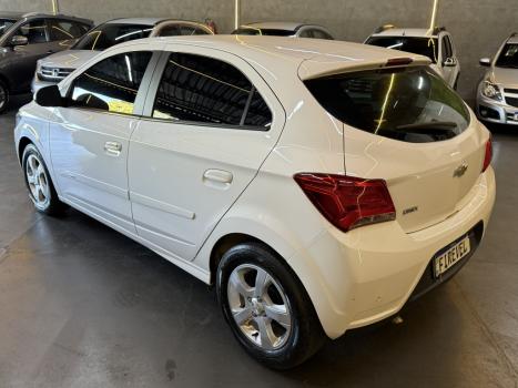 CHEVROLET Onix Hatch 1.4 4P FLEX LT, Foto 5