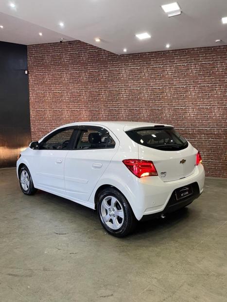 CHEVROLET Onix Hatch 1.4 4P FLEX LT, Foto 3
