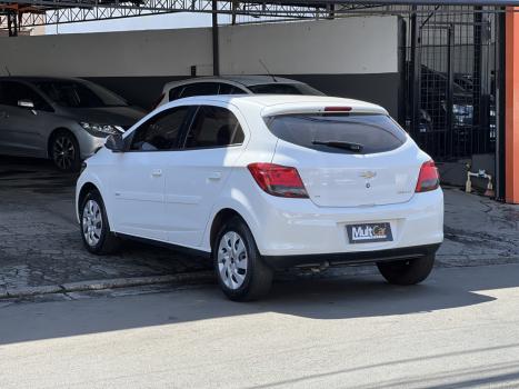 CHEVROLET Onix Hatch 1.4 4P FLEX LT, Foto 4