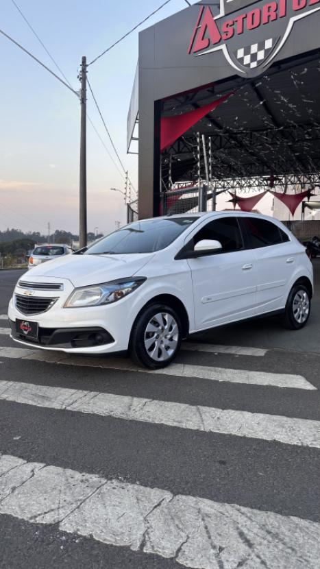 CHEVROLET Onix Hatch 1.4 4P FLEX LT, Foto 2