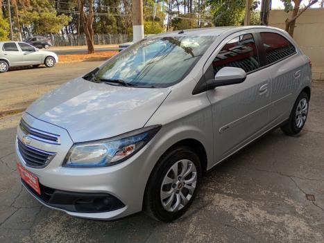 CHEVROLET Onix Hatch 1.4 4P FLEX LT, Foto 2