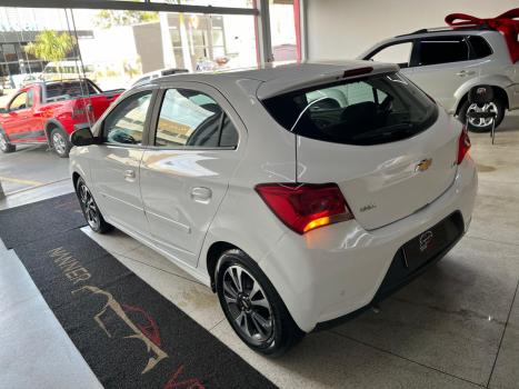 CHEVROLET Onix Hatch 1.4 4P FLEX LT, Foto 4