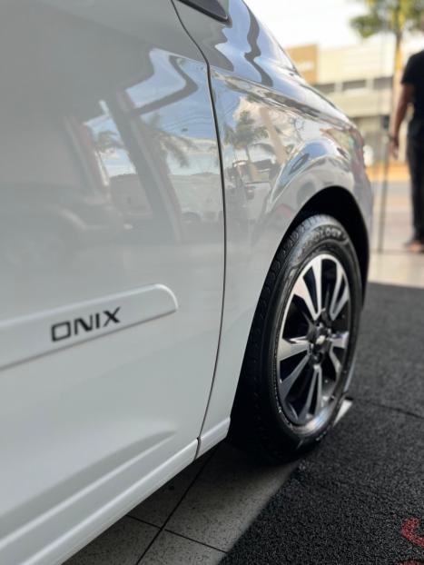 CHEVROLET Onix Hatch 1.4 4P FLEX LT, Foto 8