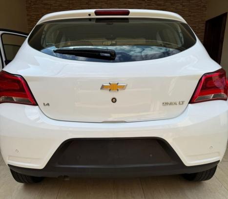 CHEVROLET Onix Hatch 1.4 4P FLEX LT, Foto 2