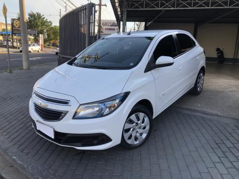 CHEVROLET Onix Hatch 1.4 4P FLEX LT, Foto 5