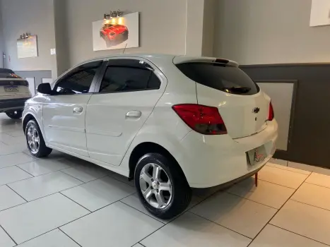 CHEVROLET Onix Hatch 1.0 4P FLEX LT, Foto 4