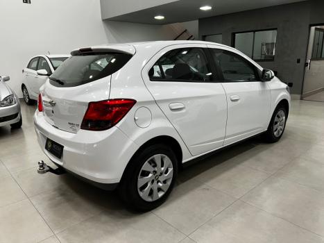 CHEVROLET Onix Hatch 1.4 4P FLEX LT, Foto 5