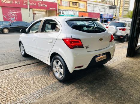 CHEVROLET Onix Hatch 1.4 4P FLEX LTZ, Foto 6