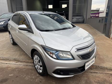 CHEVROLET Onix Hatch 1.4 4P FLEX LT, Foto 2