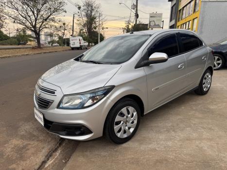 CHEVROLET Onix Hatch 1.4 4P FLEX LT, Foto 4