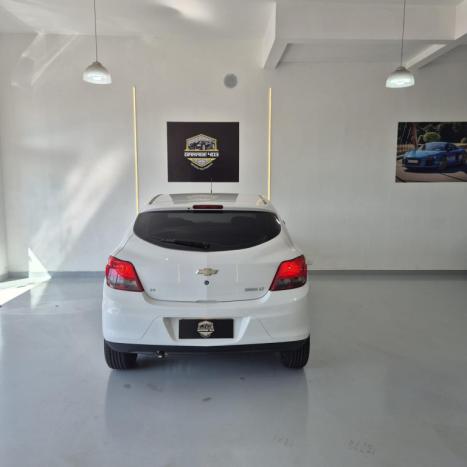 CHEVROLET Onix Hatch 1.4 4P FLEX LT, Foto 6