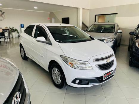 CHEVROLET Onix Hatch 1.0 12V 4P FLEX LT, Foto 4