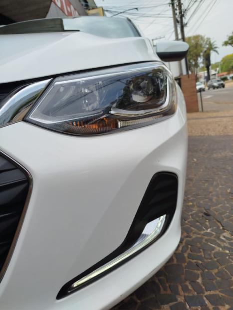 CHEVROLET Onix Hatch 1.0 12V 4P FLEX PREMIER TURBO AUTOMTICO, Foto 2