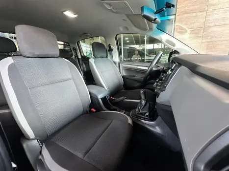 CHEVROLET S10 2.8 16V LS CABINE DUPLA 4X4 TURBO DIESEL, Foto 8