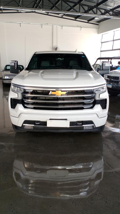 CHEVROLET Silverado 5.3 V8 1500 HIGH COUNTRY CABINE DUPLA 4X4 AUTOMTICO, Foto 2