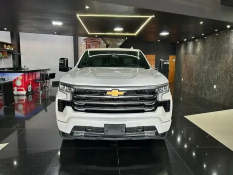 CHEVROLET Silverado 5.3 V8 1500 HIGH COUNTRY CABINE DUPLA 4X4 AUTOMTICO, Foto 1