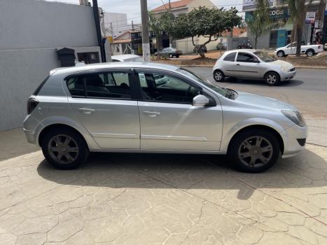 CHEVROLET Vectra Hatch 2.0 4P FLEX GT, Foto 6