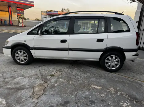 CHEVROLET Zafira 2.0 4P FLEX EXPRESSION 7 LUGARES AUTOMTICO, Foto 17