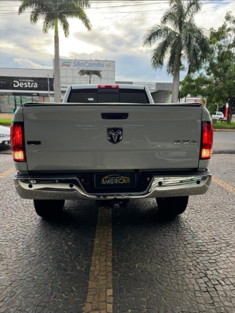 DODGE Ram 6.7 I6 24V 4P 2500 LARAMIE 4X4 TURBODIESEL  AUTOMTICO CABINE DUPLA, Foto 4