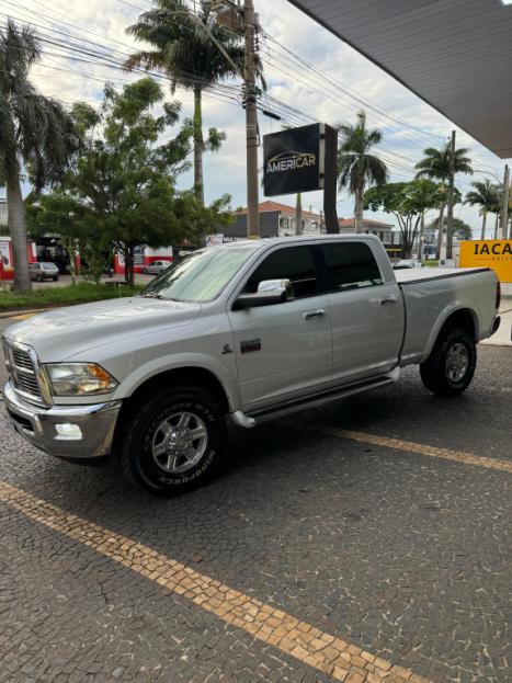 DODGE Ram 6.7 I6 24V 4P 2500 LARAMIE 4X4 TURBODIESEL  AUTOMTICO CABINE DUPLA, Foto 2