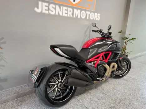 DUCATI Diavel 1200 CARBON, Foto 4