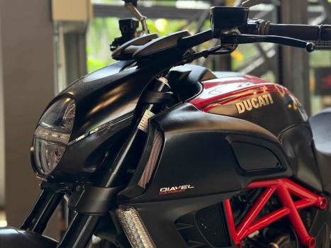 DUCATI Diavel 1200 CARBON, Foto 3