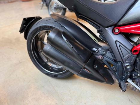DUCATI Diavel 1200 CARBON, Foto 6