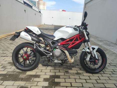 DUCATI Monster 796 ABS, Foto 1