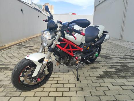 DUCATI Monster 796 ABS, Foto 6